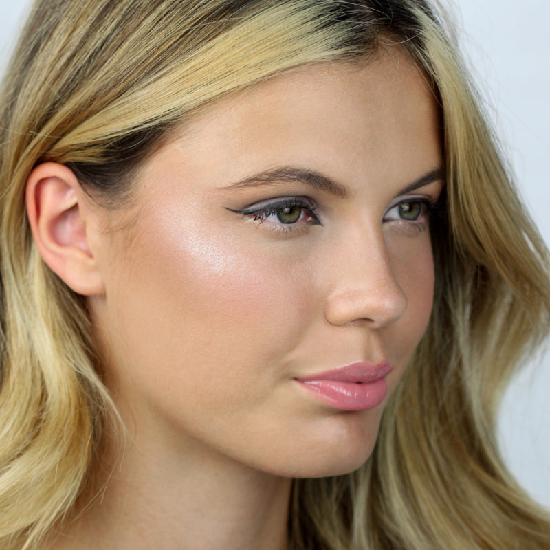 GenZ make-up GenZ Intergalactic Creamy Highlighter No.04 Party light up