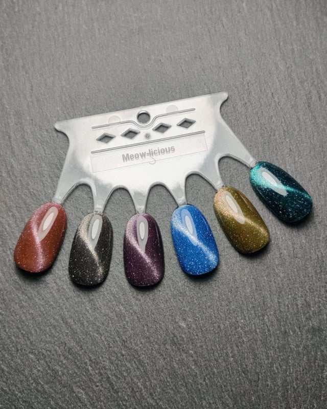 PNS My Little Polish Kissa (cateye)